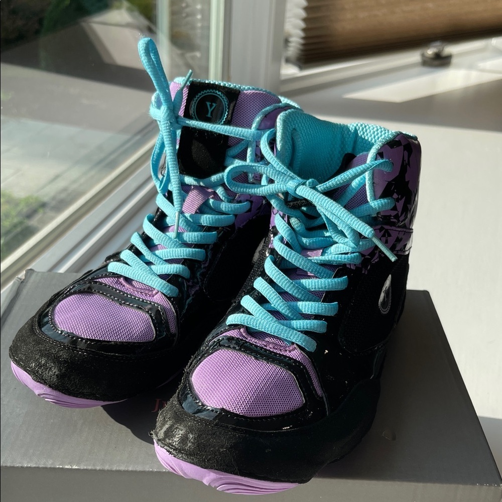 Vibrant Purple and Black Women's Wrestling Athletic Shoes by Yes! Athletics - Picture 13 of 13